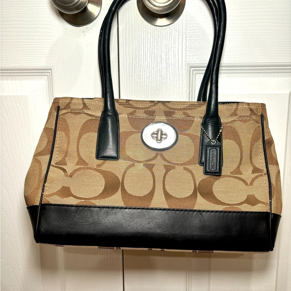 Hermosa bolsa marca Coach original